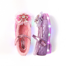 将图片加载到图库查看器,'Eternal Biju' LED Fur Mary Jane Shoes
