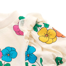 将图片加载到图库查看器,flower pattern ivory t-shirt
