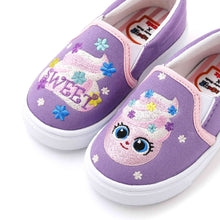将图片加载到图库查看器,Bread Barbershop 'I am Cupcake' Slip-On Shoes