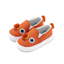 将图片加载到图库查看器,Bread Barbershop 'I am Sausage' Slip-On Shoes