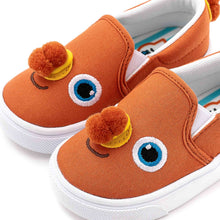 将图片加载到图库查看器,Bread Barbershop 'I am Sausage' Slip-On Shoes