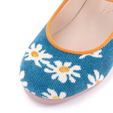 Load image into Gallery viewer, 'Poko Flower' Mary Jane Shoes