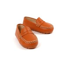 Load image into Gallery viewer, 'V V' Loafers