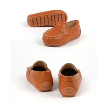 Load image into Gallery viewer, 'V V' Loafers