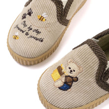 Load image into Gallery viewer, kids beige slip on shoes
