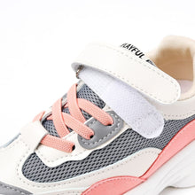 将图片加载到图库查看器,toddler and kids pink sneakers