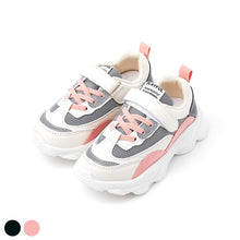 将图片加载到图库查看器,toddler and kids pink sneakers