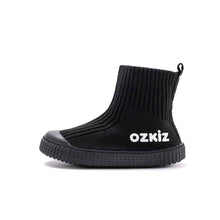 将图片加载到图库查看器,kids black sock sneakers