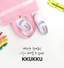 将图片加载到图库查看器,kids white indoor slip on shoes