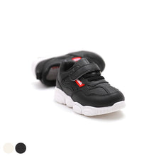 将图片加载到图库查看器,kids black sneakers
