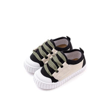 Load image into Gallery viewer, black sneakers for toddlers and kids
