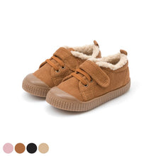 将图片加载到图库查看器,kids camel fur sneakers