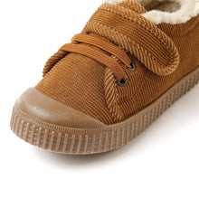 将图片加载到图库查看器,kids camel fur sneakers