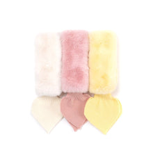 将图片加载到图库查看器,girls winter scarf