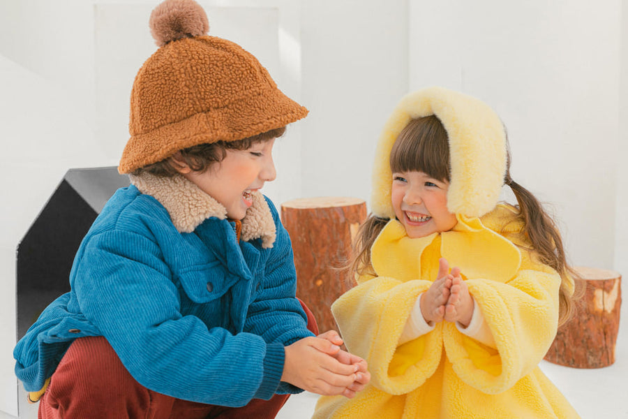 How to Keep Kids Warm with Winter Accessories?