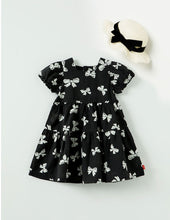 Load image into Gallery viewer, Blackbell Dress (Hat Set)
