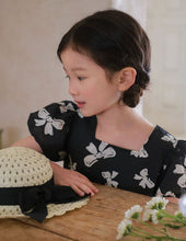 Load image into Gallery viewer, Blackbell Dress (Hat Set)
