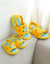 将图片加载到图库查看器，Dot Cat Floor Noise Reduction Slippers
