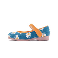 Load image into Gallery viewer, &#39;Poko Flower&#39; Mary Jane Shoes
