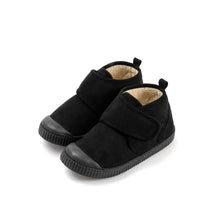 Load image into Gallery viewer, kids black fur boots
